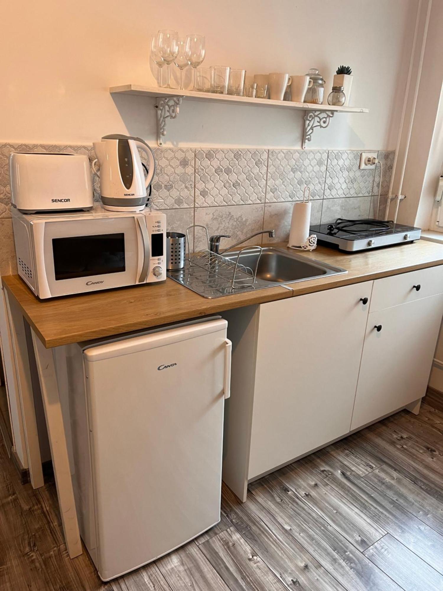 Pacsirta Apartmanhaz Eger Zewnętrze zdjęcie