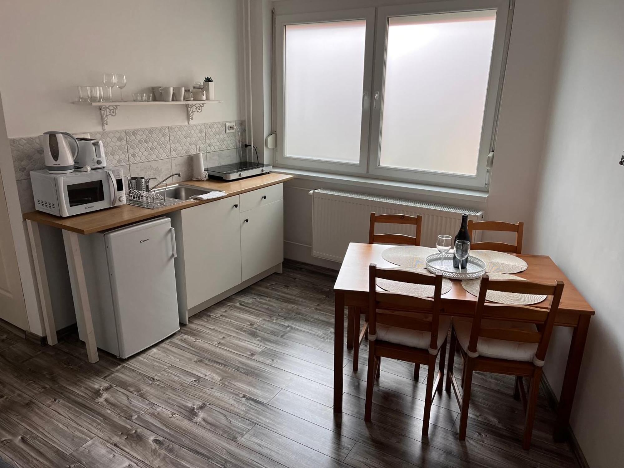 Pacsirta Apartmanhaz Eger Zewnętrze zdjęcie
